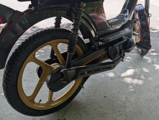 Derbi Variant Start Moped Negra y Dorada 49 50
