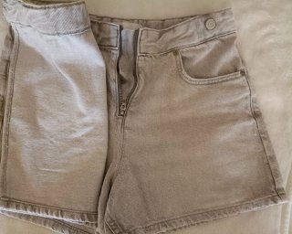 Falda pantalón vaquera gris.