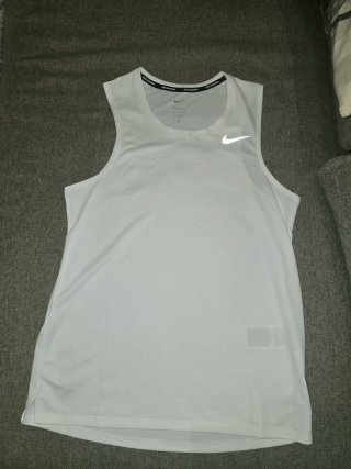 Camiseta tirantes Nike blanca