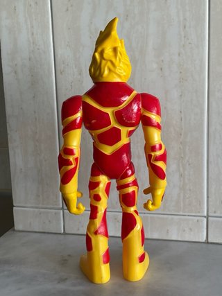 Ben 10 Heatblast XL Super-Size Figures Playmates T
