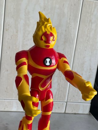 Ben 10 Heatblast XL Super-Size Figures Playmates T