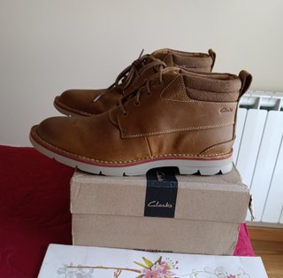 Botas Clarks Piel Hombre Marrones Talla 43 de 120€