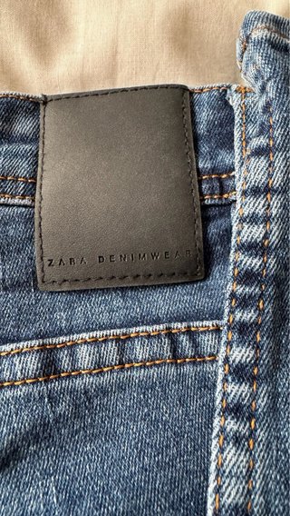 Pantalón vaquero azul Zara