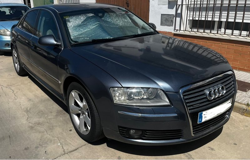 Audi A8 2006 - foto 1