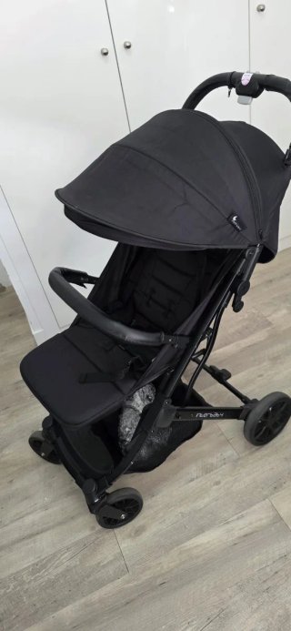 Cochecito de bebé negro
