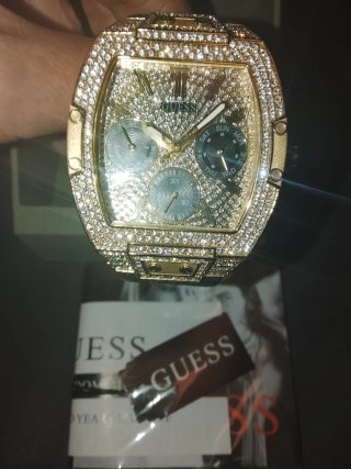 Reloj Guess Dorado y Plateado
