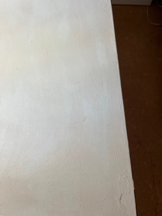 Escritorio blanco con cajones