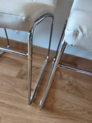 4 Sillas Comedor Blancas y Plateadas