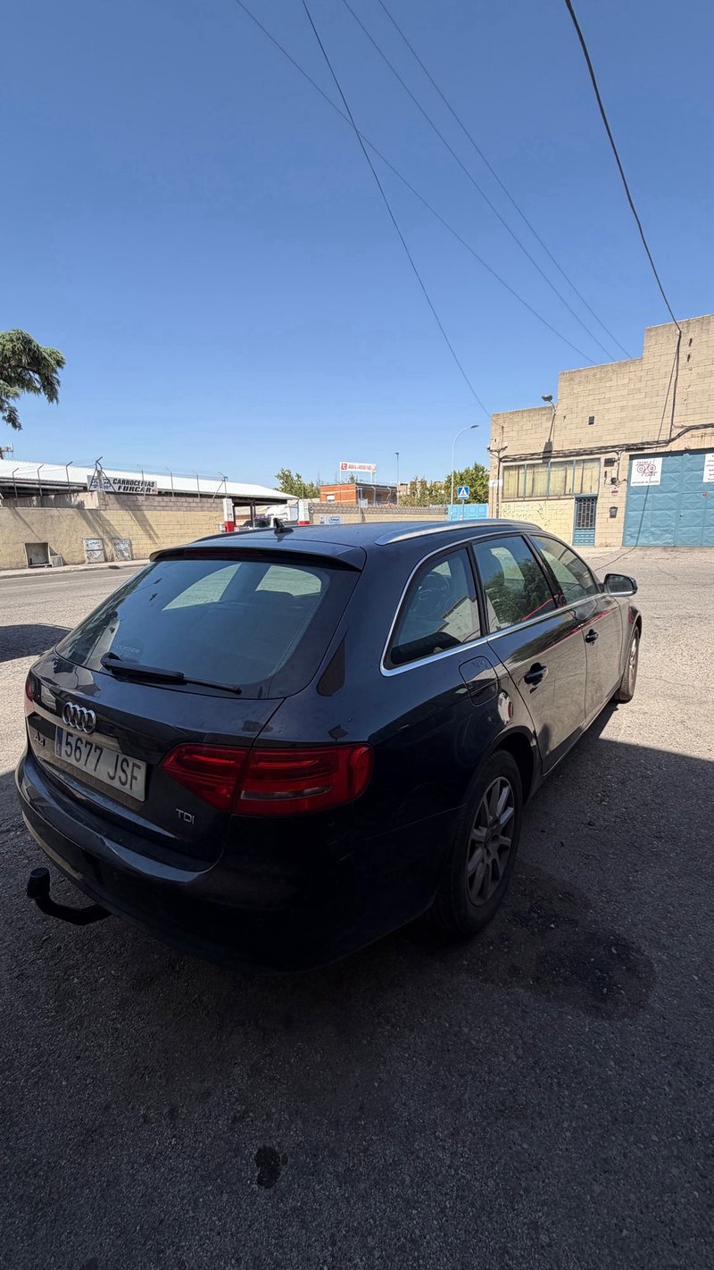Audi A4 2012, foto 2