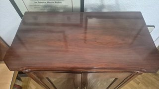 Vitrina vintage de madera y cristal