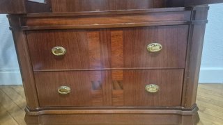 Vitrina vintage de madera y cristal