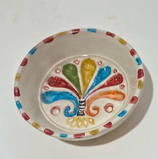 Ciotola ceramica decorata a rilievo