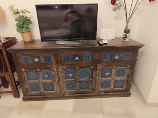 Mueble de salón madera con cerámica