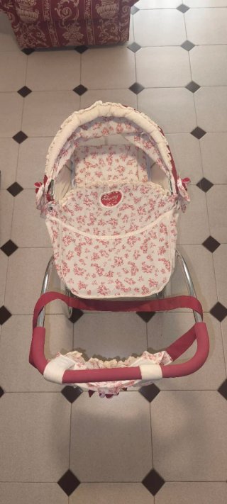 Carrito de muñeca Martina con muñeca y accesorios