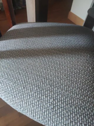 Mesa y 4 sillas comedor