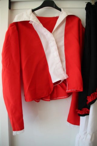 Disfraz rojo, blanco y negro talla única