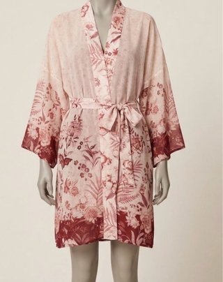 Bata kimono Oysho floral