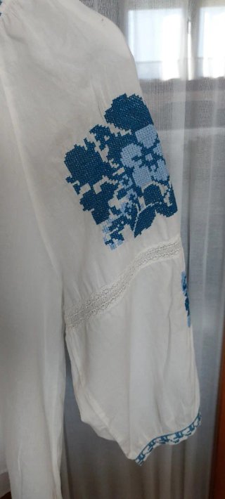 Blusa blanca Gerard Darel bordada