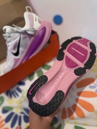 Tenis Nike Vomero Mujer Rosa/Morado/Blanco