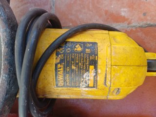 Amoladora Angular Milwaukee y Dewalt