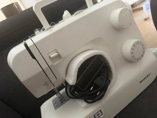 Máquina de coser SilverCrest