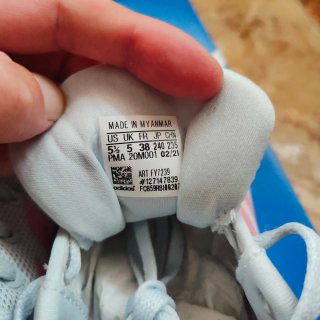 Zapatillas Adidas Gris y Rosa Talla [Talla]
