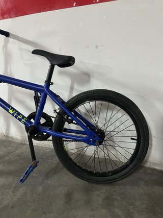 Bici BMX infantil azul