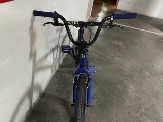 Bici BMX infantil azul