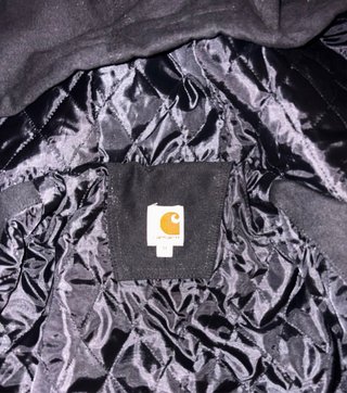 Chaqueta Carhartt negra acolchada
