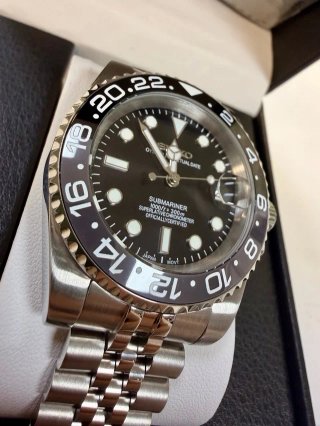 Reloj Seiko Bruce Wayne GMT Acero Inoxidable