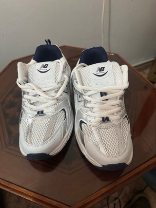 New Balance 530 Plata y Blanco