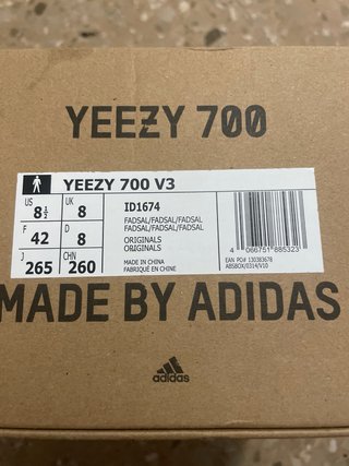 Adidas Yeezy 700 V3