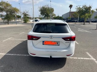 Toyota Avensis 2016