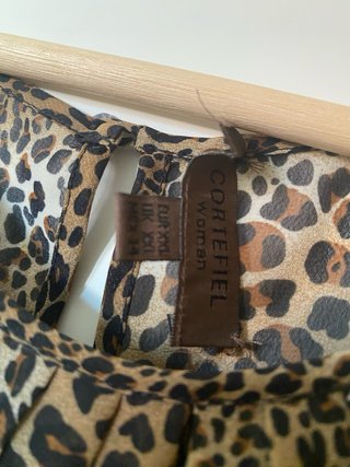 Camiseta Cortefiel Leopardo Talla XXL