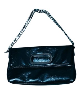 Bolso Negro Efecto Arrugado Cadena