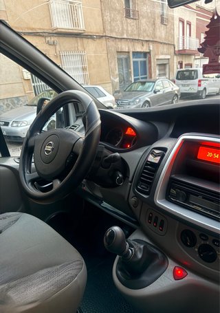 Nissan Primastar Larga 9 Plazas