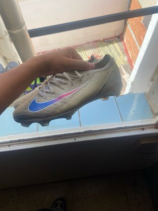 Botas de fútbol Nike talla 41