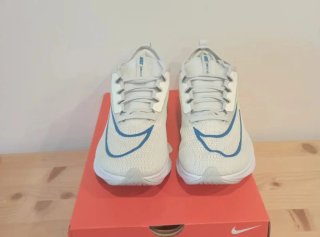 Nike Zoom Fly 4 (42,5 EU)
