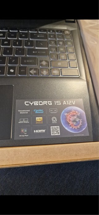 MSI Cyborg 15 A12V RTX 4060 i7