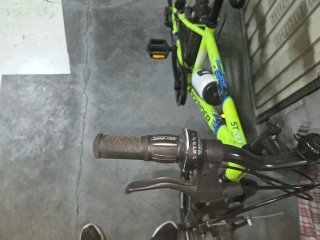 Bicicleta infantil con regalo