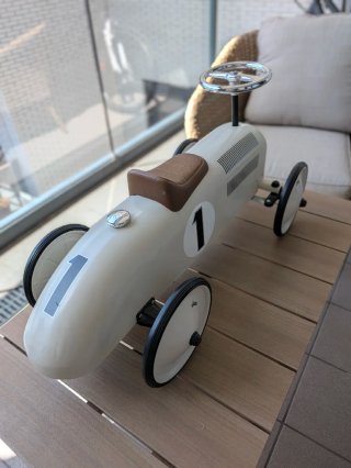 Coche correpasillos vintage marca Vilac