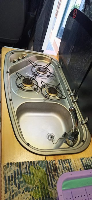 Cocina Dometic 3 fuegos