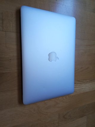 MacBook Air 13 Plata + Cargador Apple