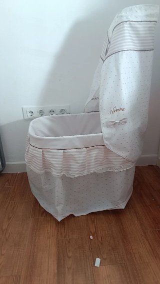 Moisés de muñeca con dosel