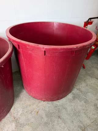 Tinaja Plástico 500L Roja