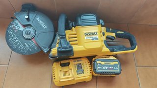 Radial Dewalt DCS691 54V