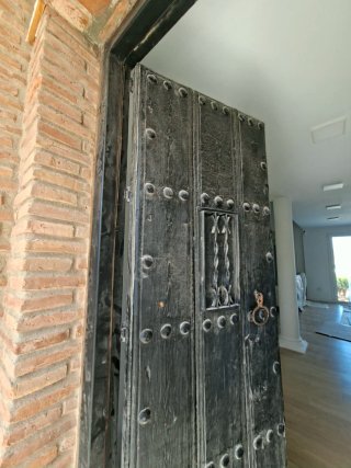 Puerta de Entrada Rústica Madera y Hierro