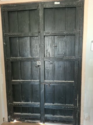 Puerta de Entrada Rústica Madera y Hierro