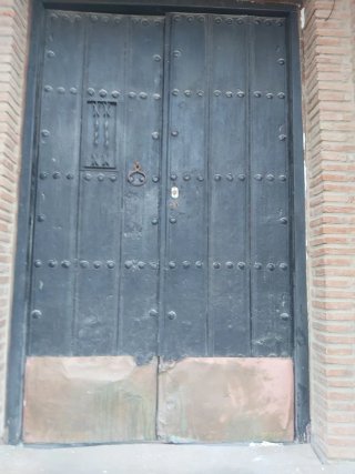 Puerta de Entrada Rústica Madera y Hierro