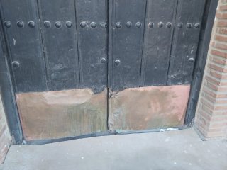 Puerta de Entrada Rústica Madera y Hierro